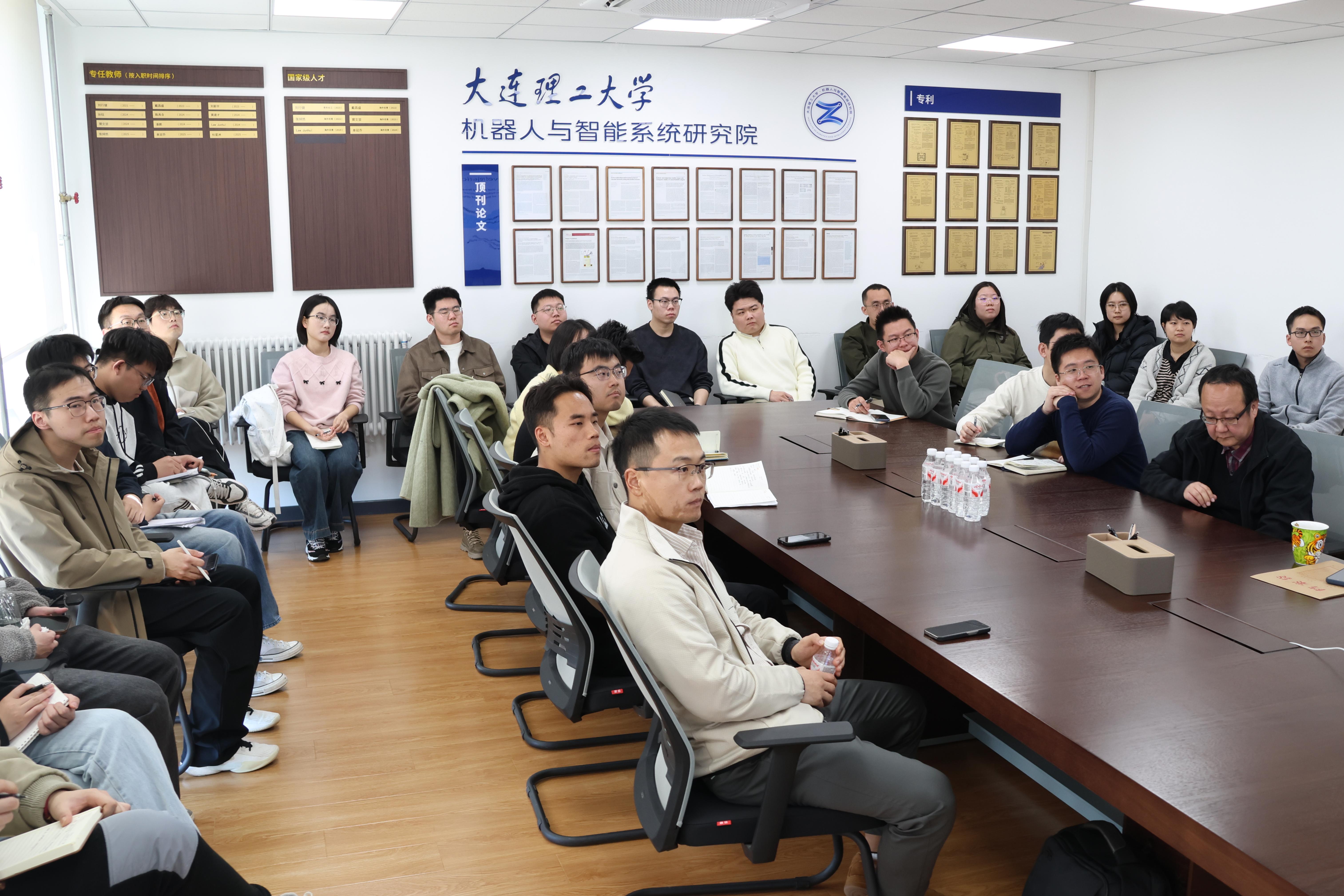 香港科技大学助理教授顾红日莅临大连理工大学开展学术交流-大连理工大学机器人与智能系统研究院